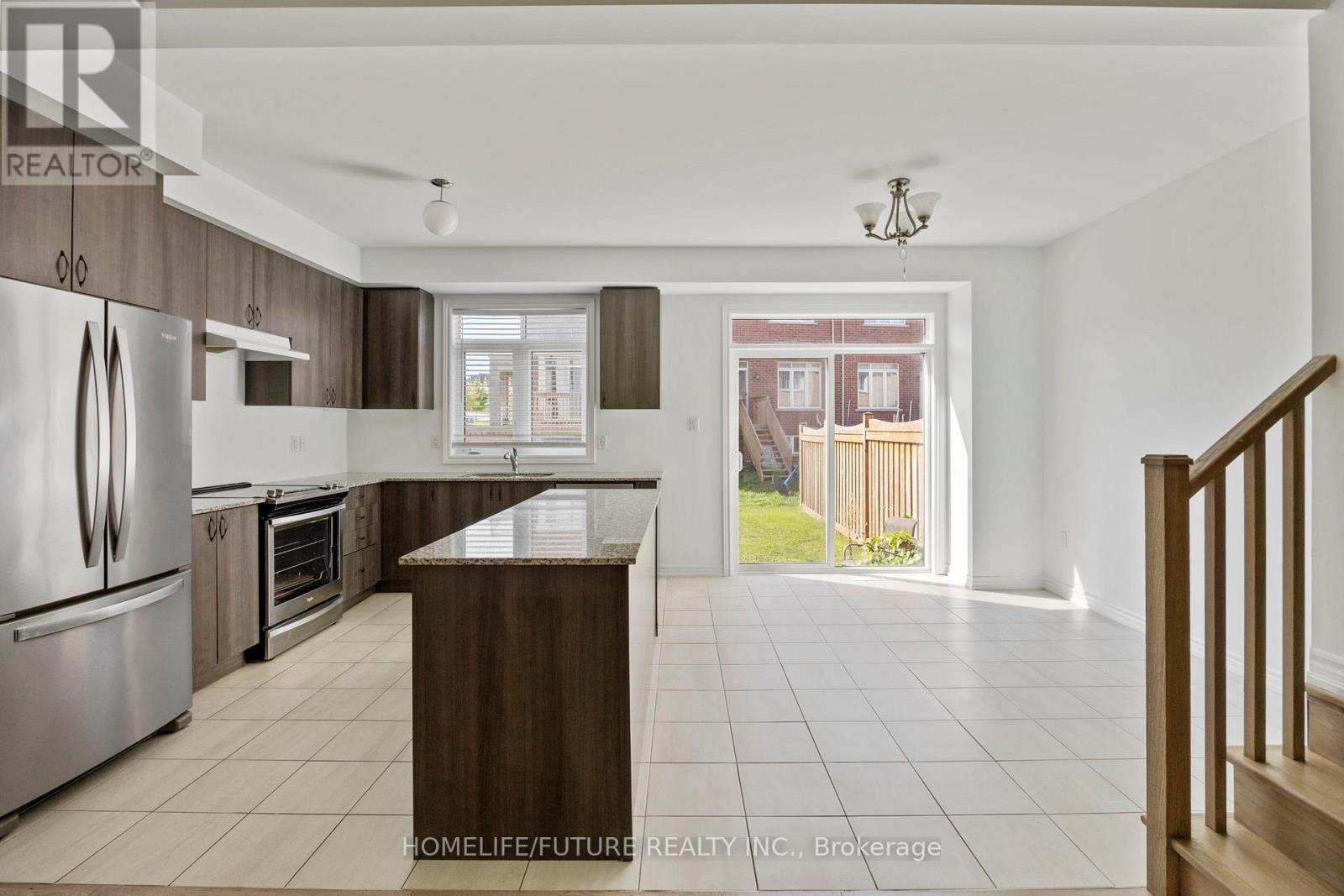 10 Brent Crescent, Clarington, Ontario  L1C 0V9 - Photo 11 - E12469022