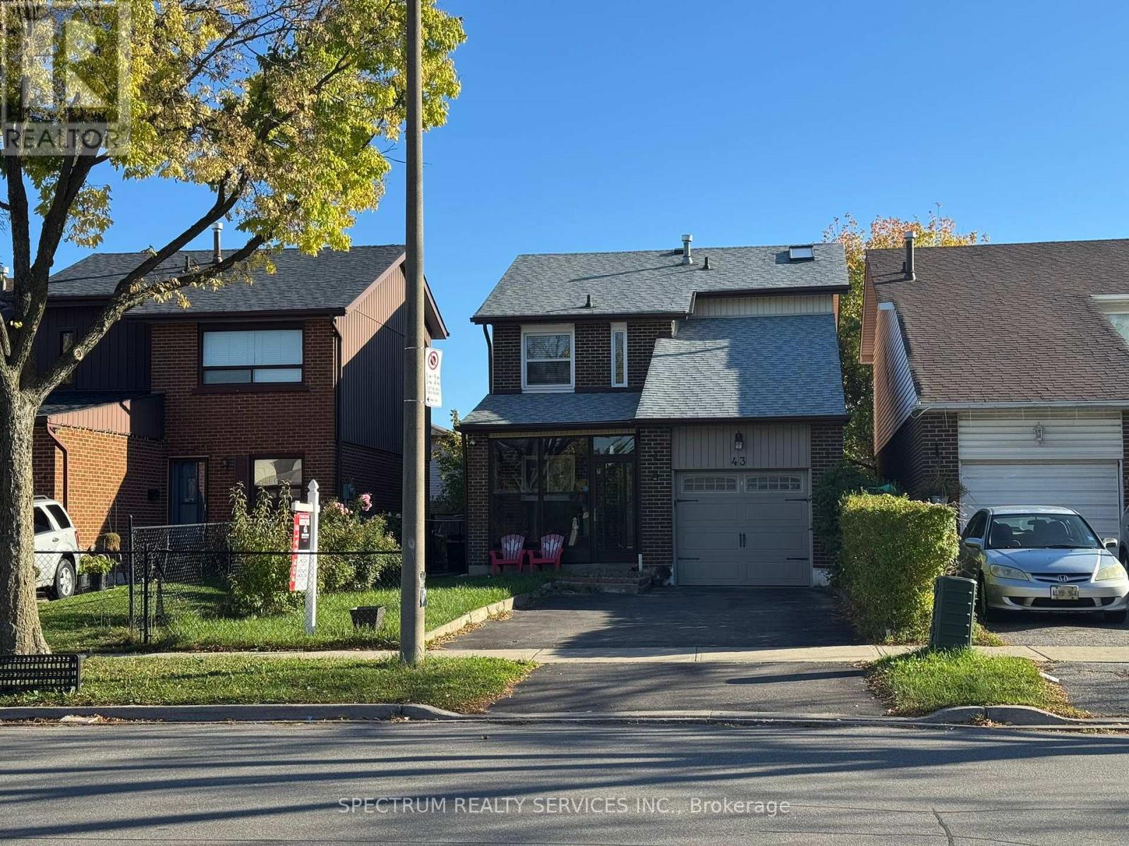 43 Mammoth Hall Trail, Toronto, Ontario  M1B 1P5 - Photo 2 - E12469053