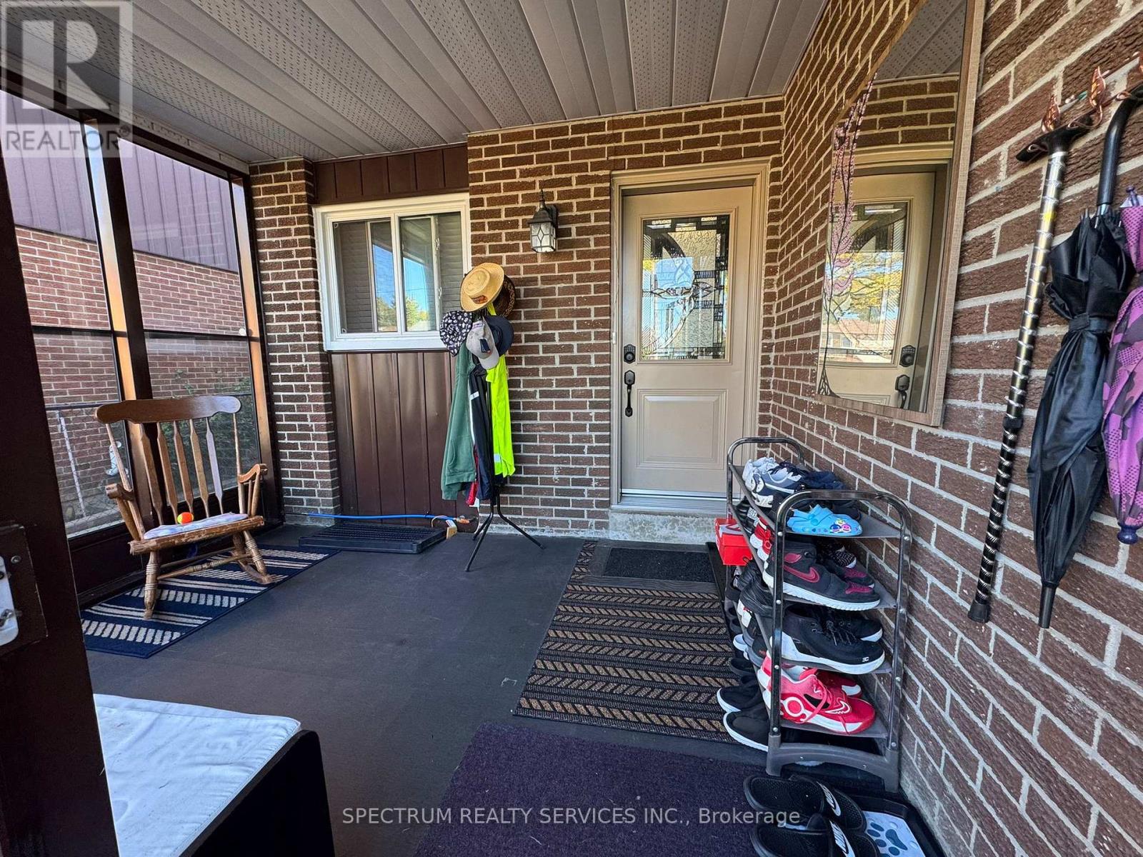 43 Mammoth Hall Trail, Toronto, Ontario  M1B 1P5 - Photo 3 - E12469053