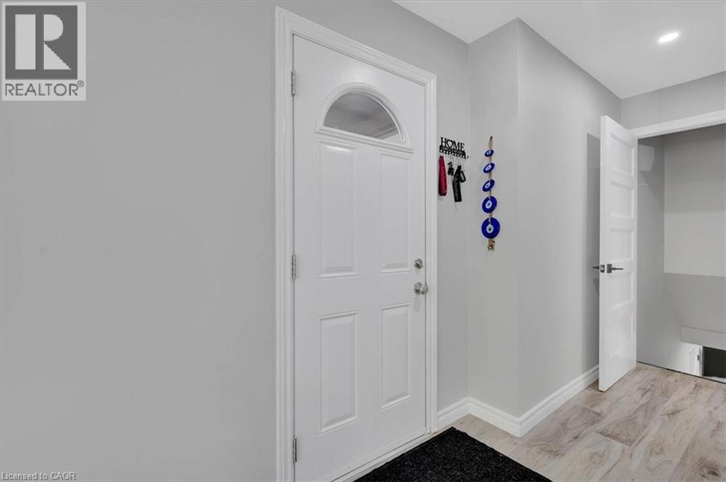 168 Silver Aspen Crescent, Kitchener, Ontario  N2N 1J1 - Photo 3 - 40779953