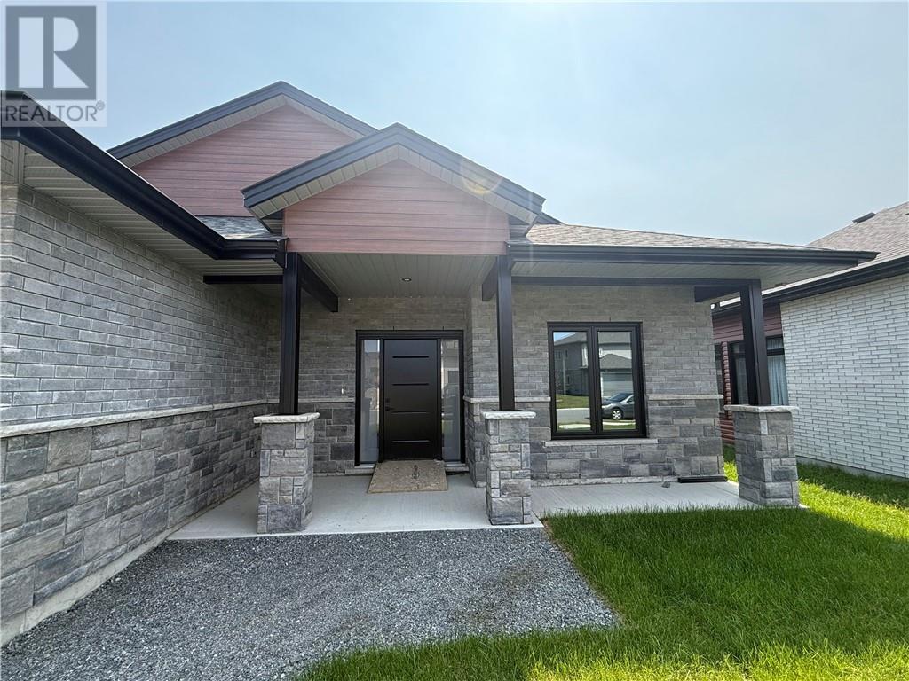 33 Teravista Way, Sudbury, Ontario  P3E 0H9 - Photo 2 - 2125285