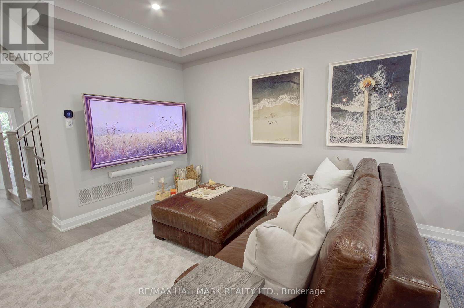 46 Lowther Avenue, Richmond Hill, Ontario  L4E 2Z6 - Photo 12 - N12468942