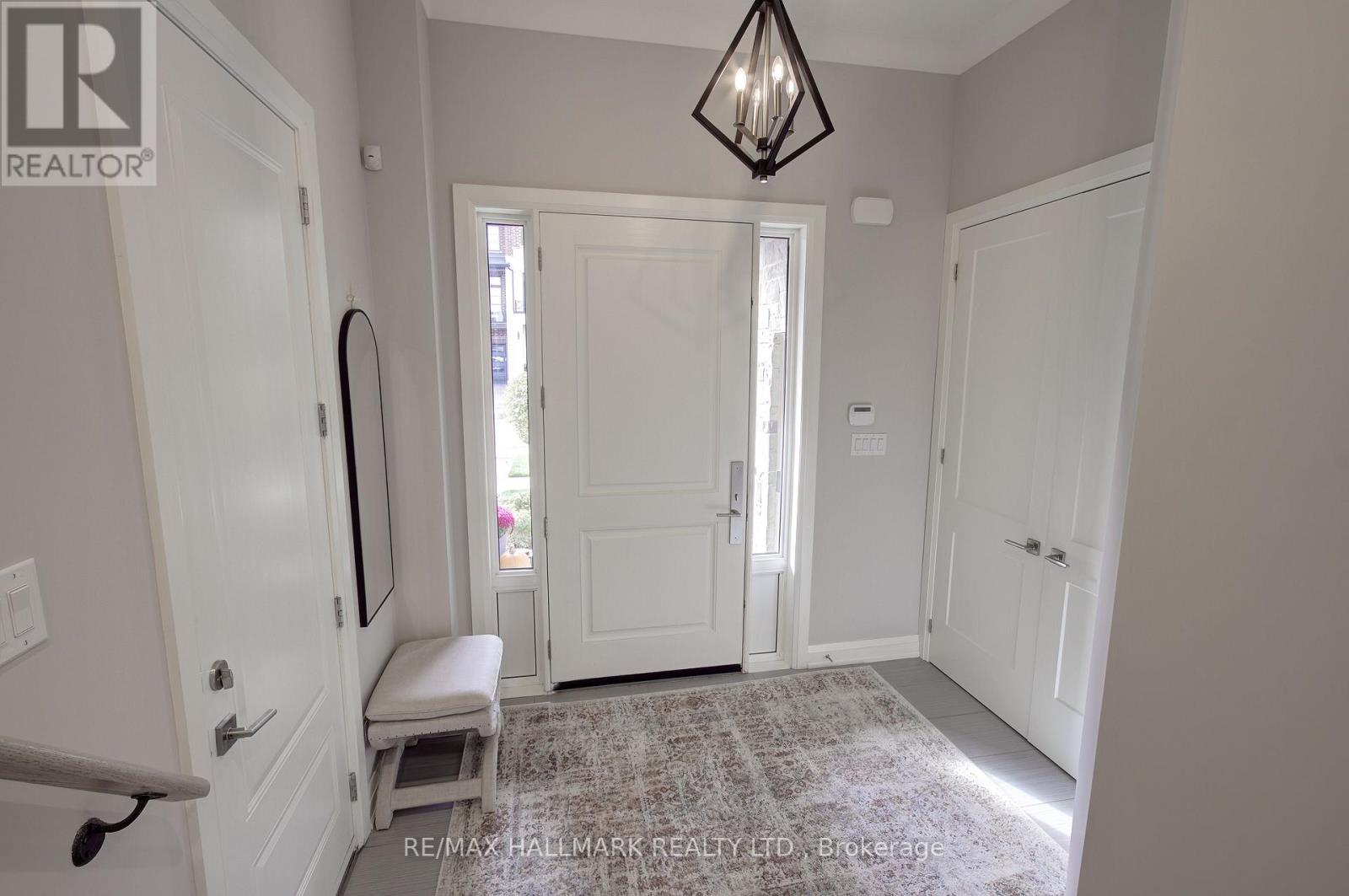 46 Lowther Avenue, Richmond Hill, Ontario  L4E 2Z6 - Photo 5 - N12468942