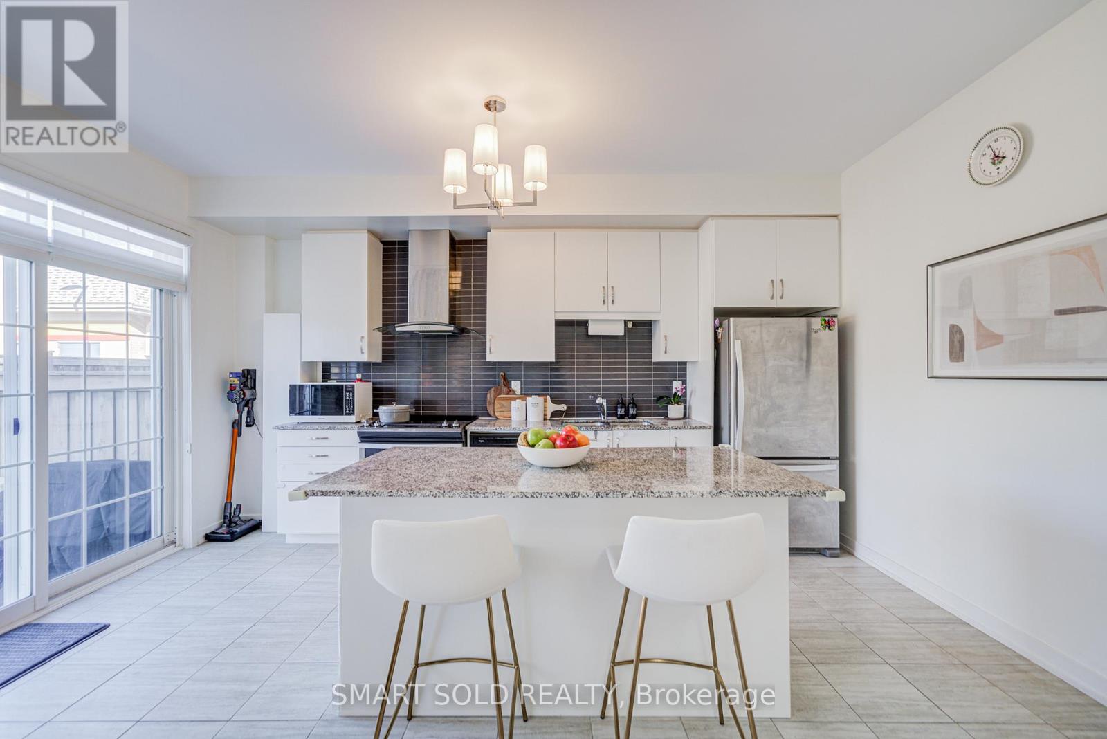 28 Avonmore Trail, Vaughan, Ontario  L6A 0H2 - Photo 18 - N12468948