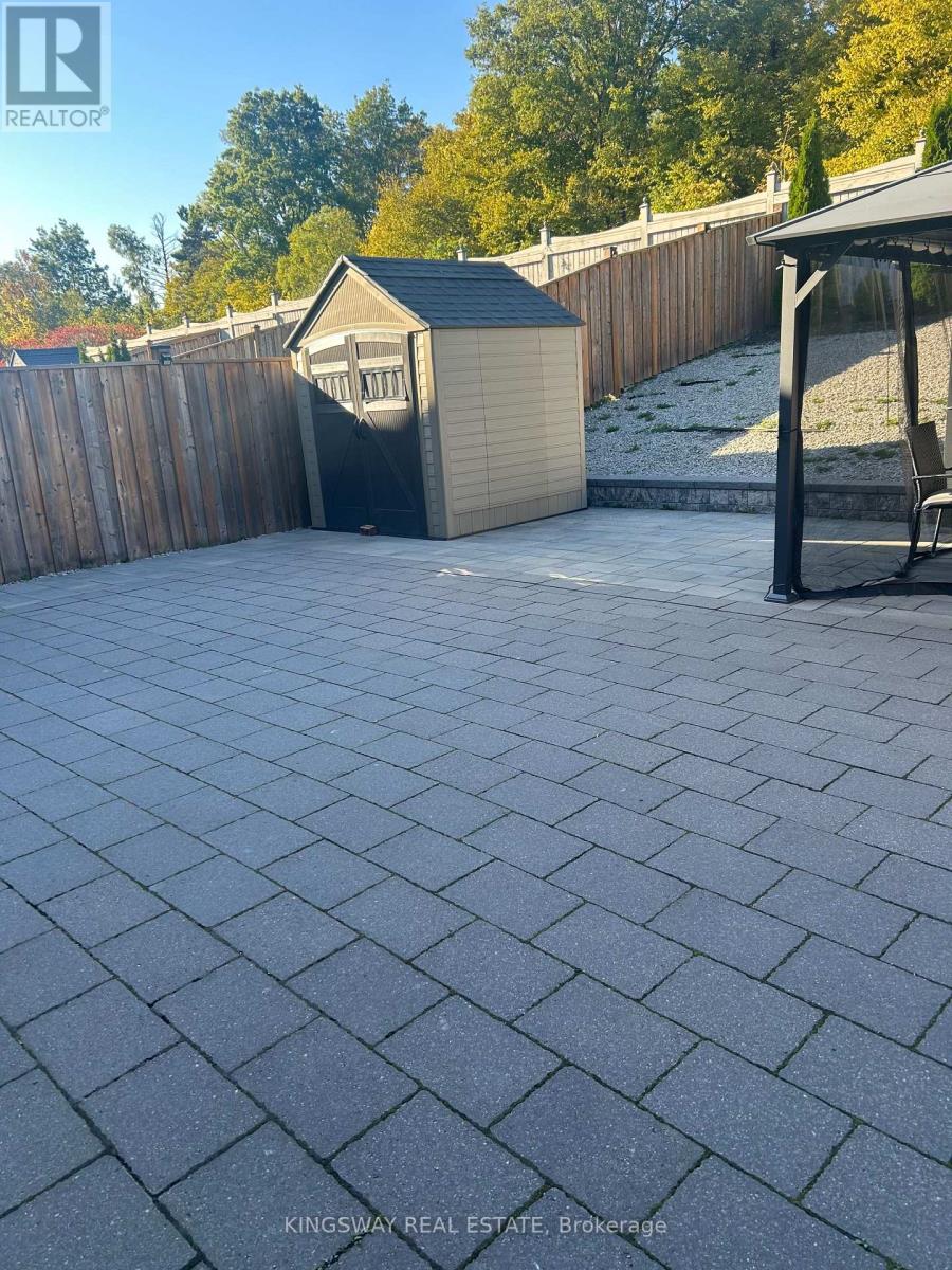 131 Chelsea Crescent, Bradford West Gwillimbury (Bradford), Ontario  L3Z 0J7 - Photo 11 - N12468951
