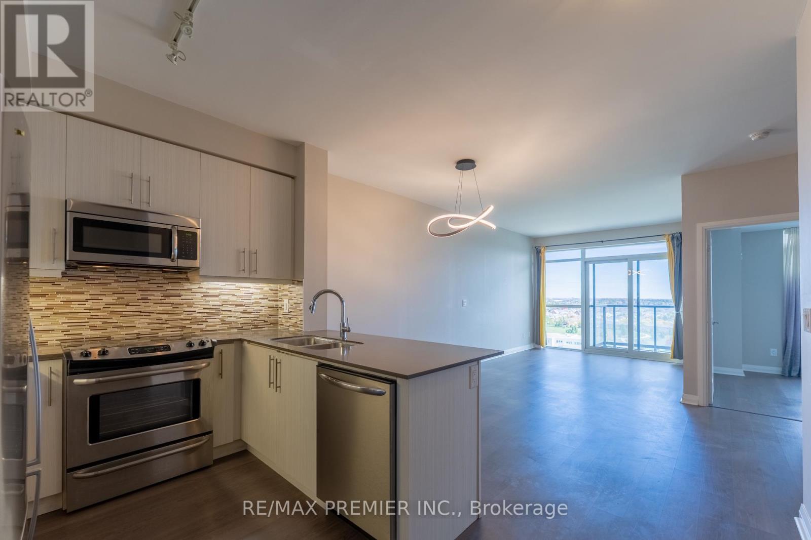 1401 - 55 ONEIDA CRESCENT, Richmond Hill, Ontario