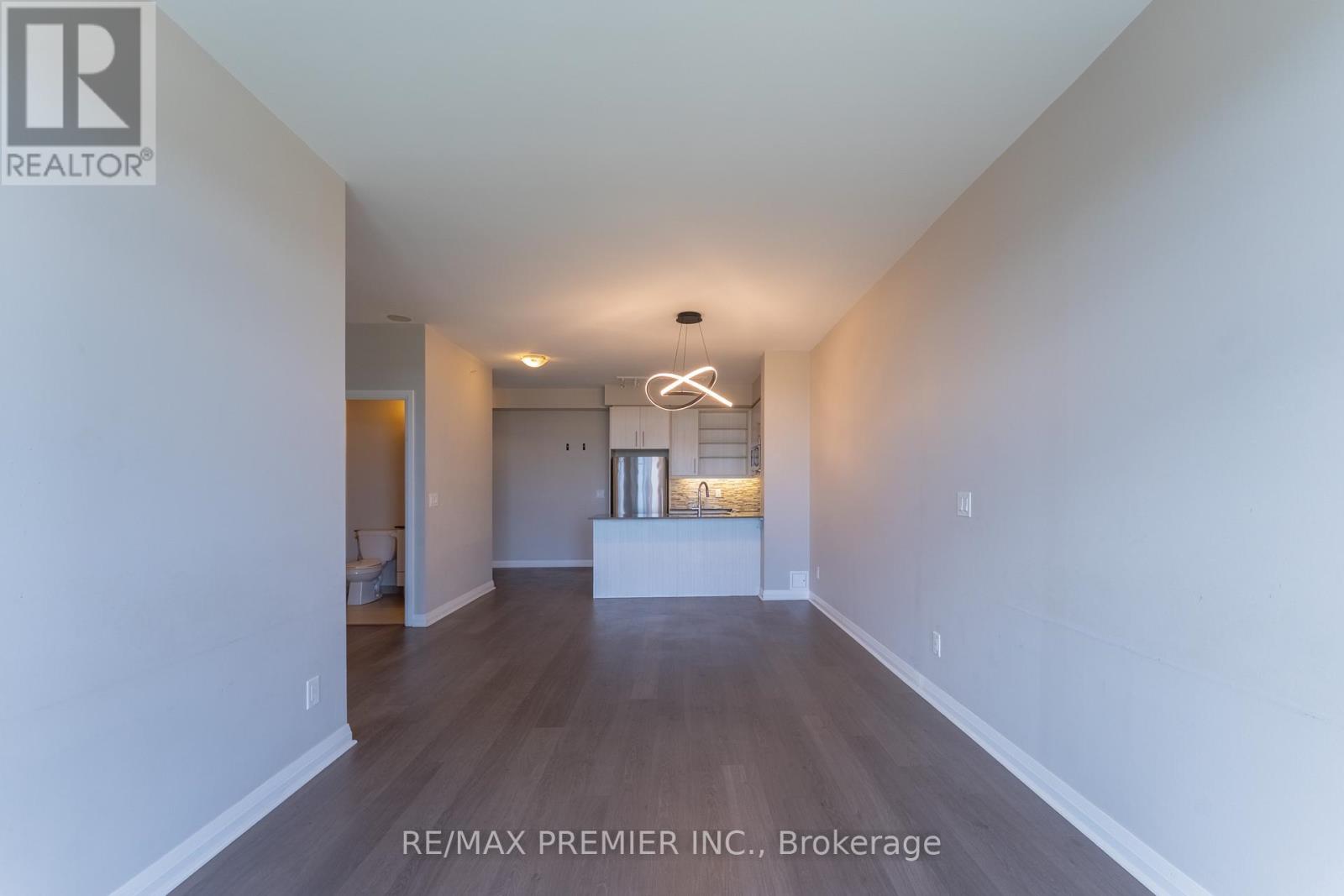 1401 - 55 Oneida Crescent, Richmond Hill, Ontario  L4B 4T9 - Photo 8 - N12469058