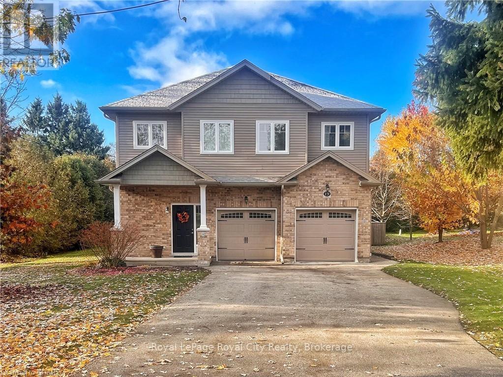 19 VICTORIA CRESCENT, centre wellington (fergus), Ontario