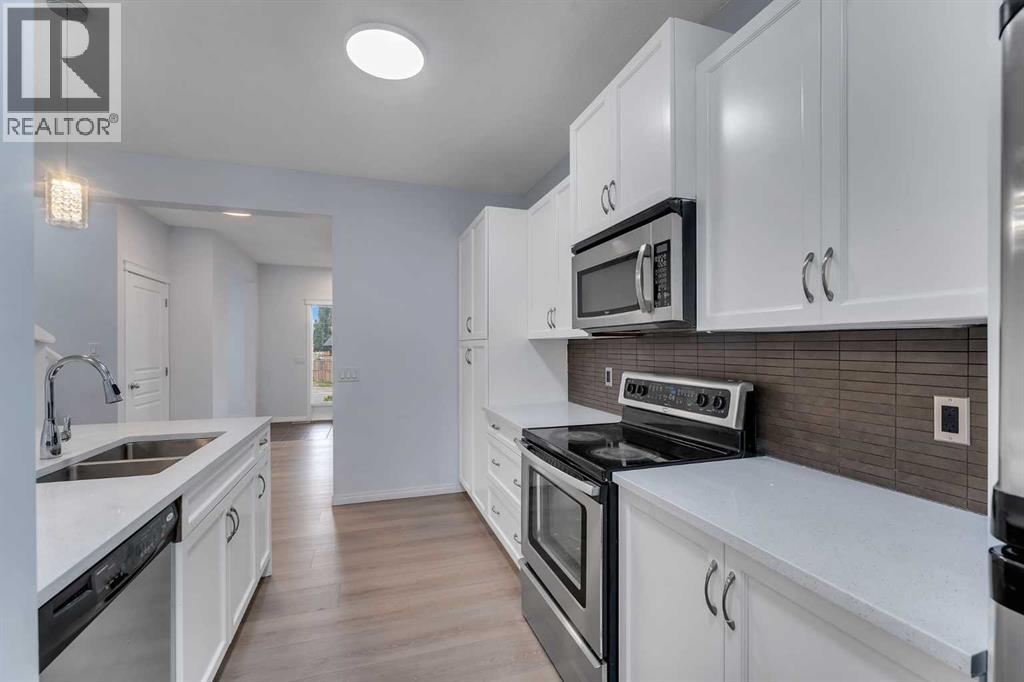 20 Copperpond Grove Se, Calgary, Alberta  T2Z 0X1 - Photo 13 - A2254748