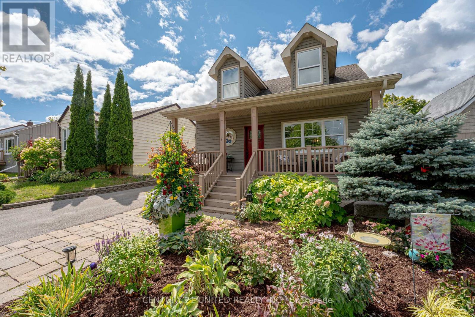 1 Wallace Street, Peterborough, Ontario K9H 1A8 - Photo 2 - X12469123