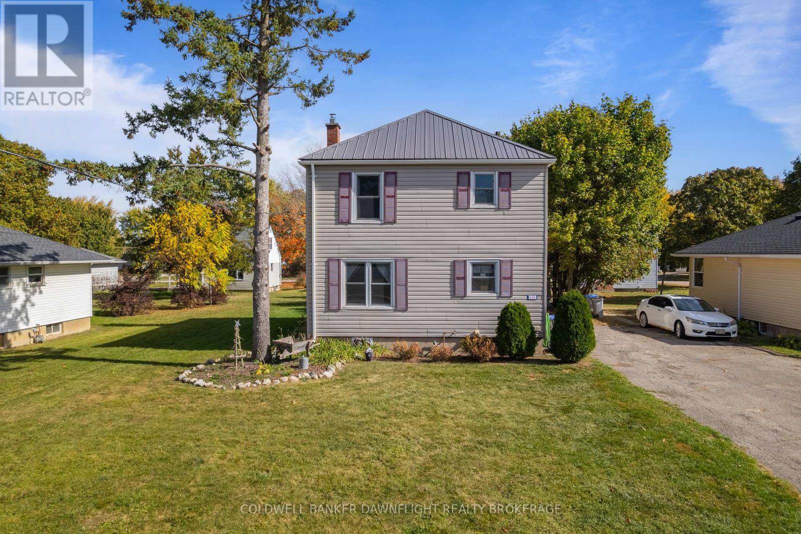 106 KENSINGTON CRESCENT, South Huron, Ontario