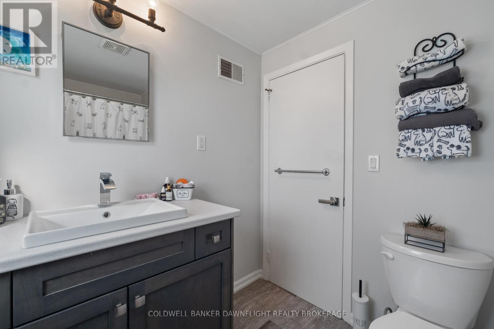 106 Kensington Crescent, South Huron, Ontario  N0M 1Y0 - Photo 15 - X12469100