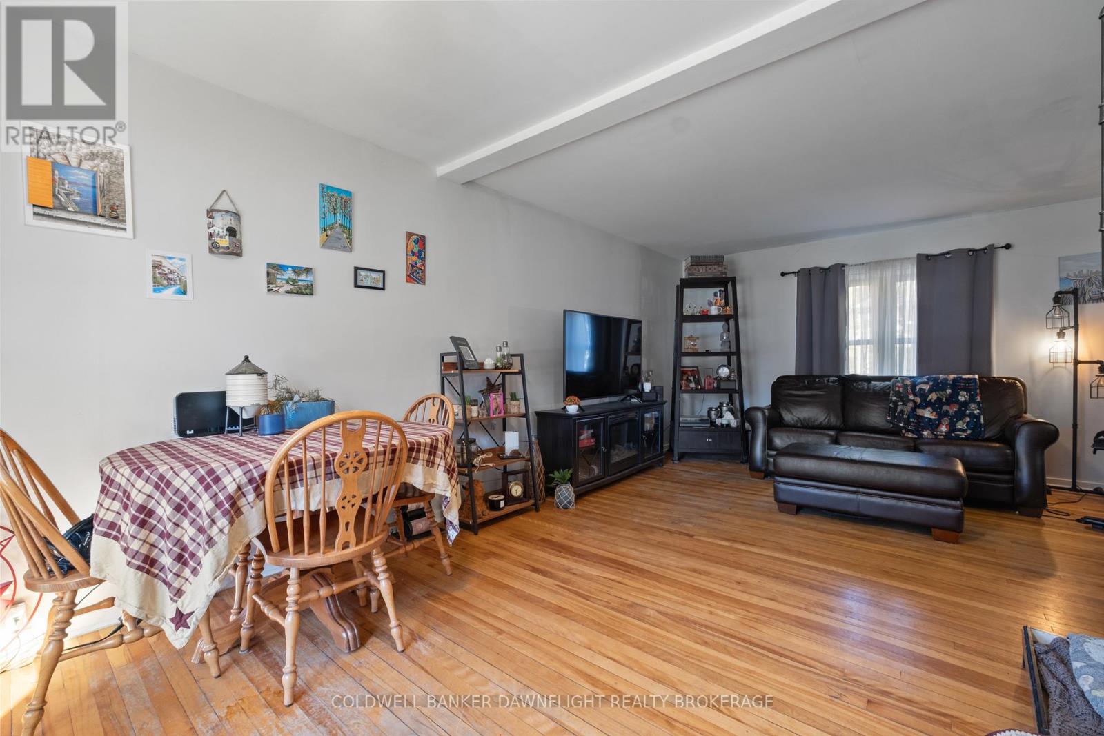 106 Kensington Crescent, South Huron, Ontario  N0M 1Y0 - Photo 4 - X12469100