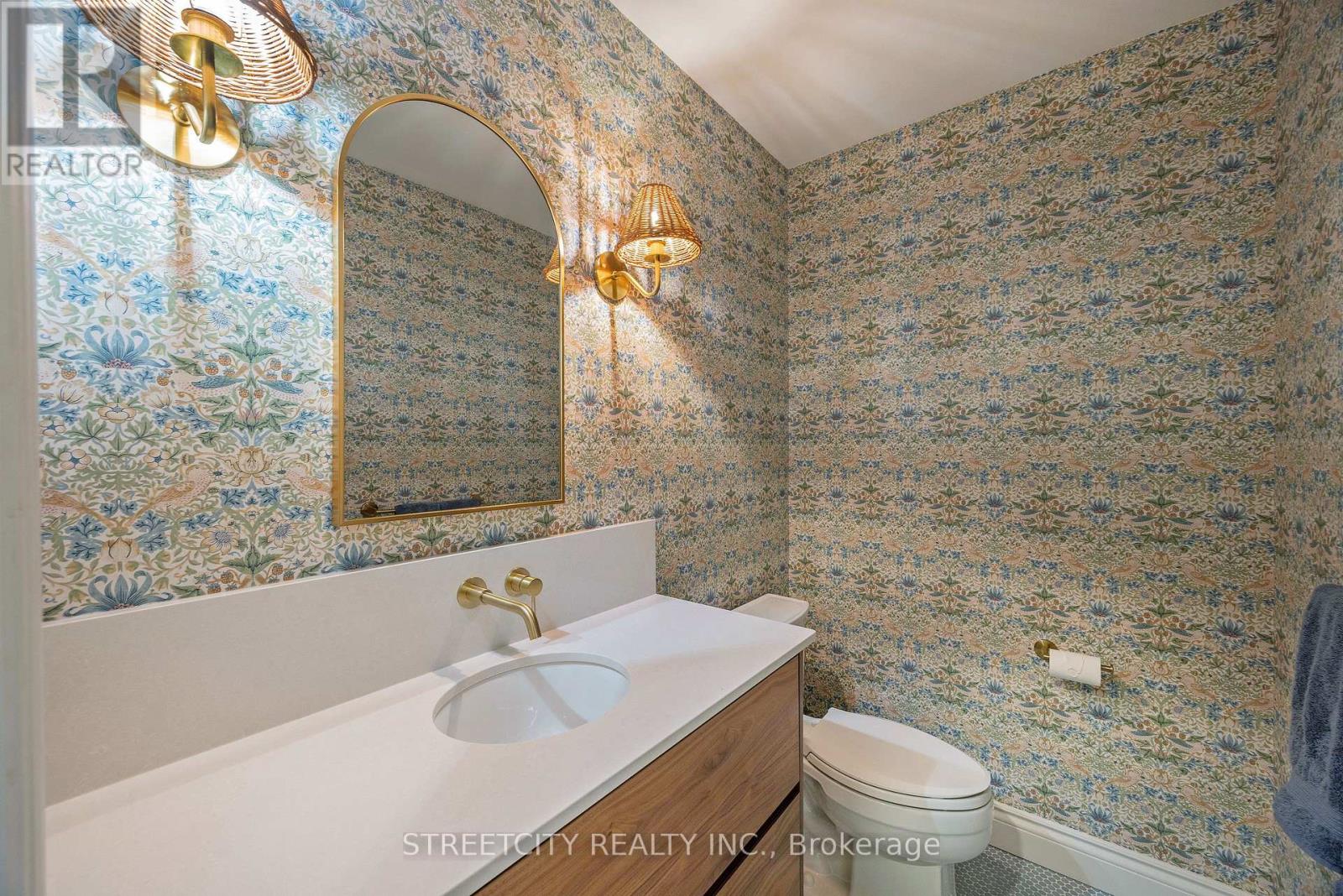 46 Foxborough Grove, London South, Ontario  N6K 4A8 - Photo 21 - X12469116