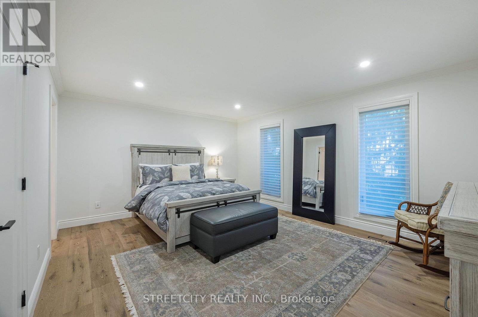 46 Foxborough Grove, London South, Ontario  N6K 4A8 - Photo 29 - X12469116