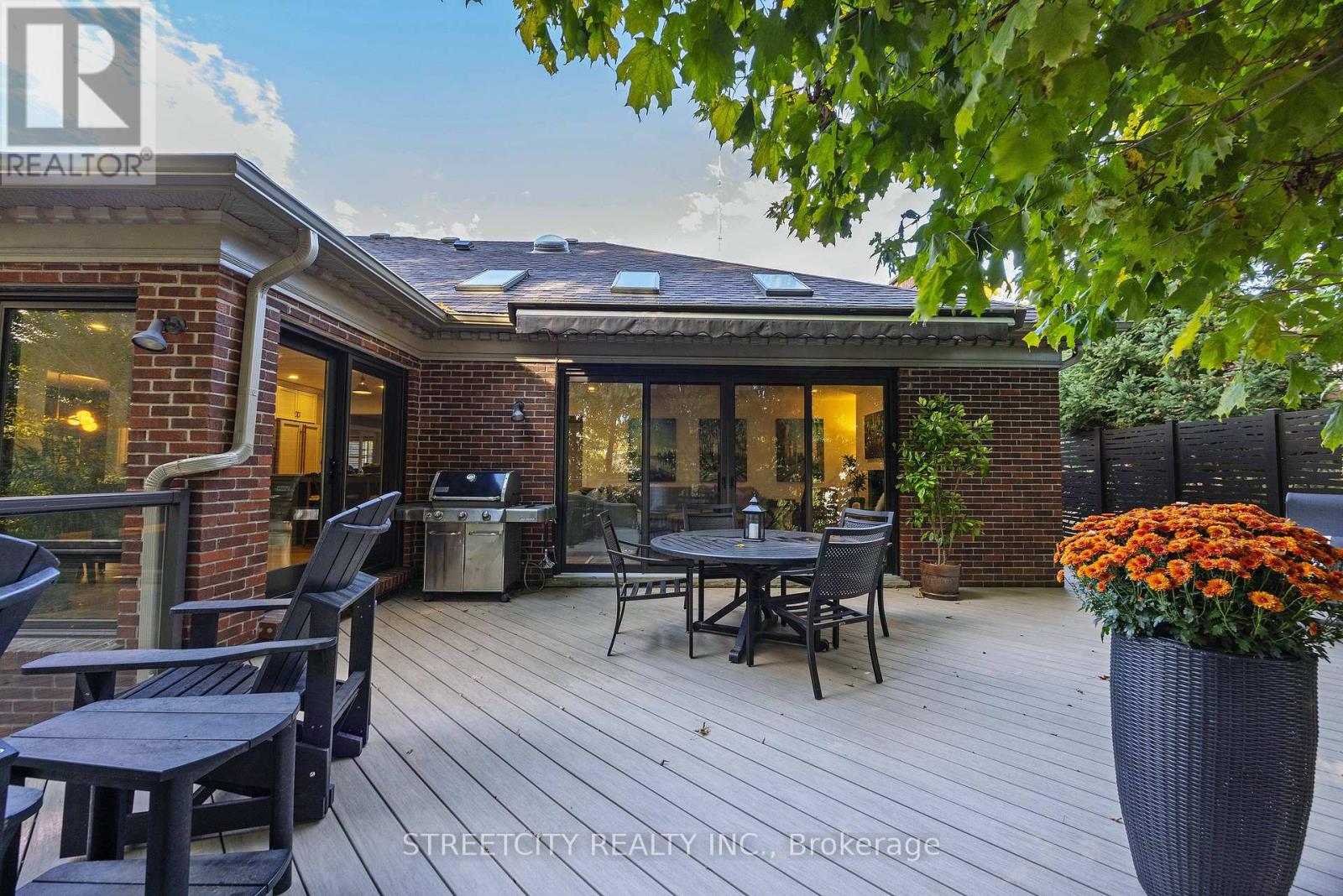 46 Foxborough Grove, London South, Ontario  N6K 4A8 - Photo 42 - X12469116