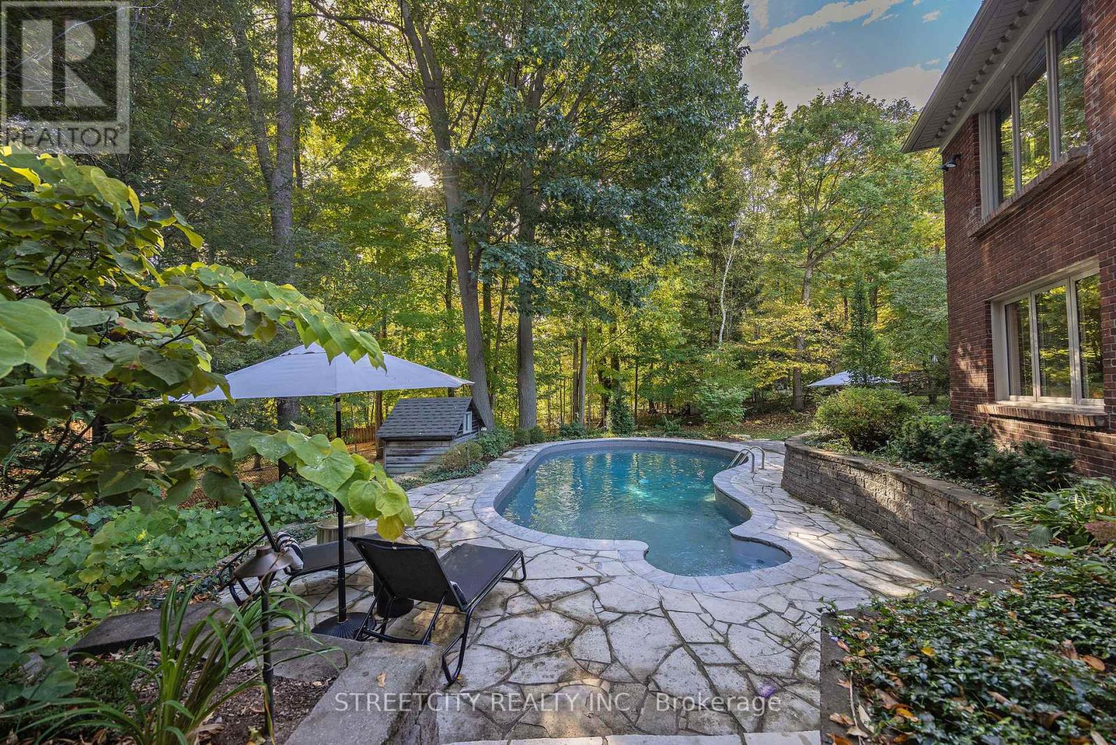 46 Foxborough Grove, London South, Ontario  N6K 4A8 - Photo 45 - X12469116