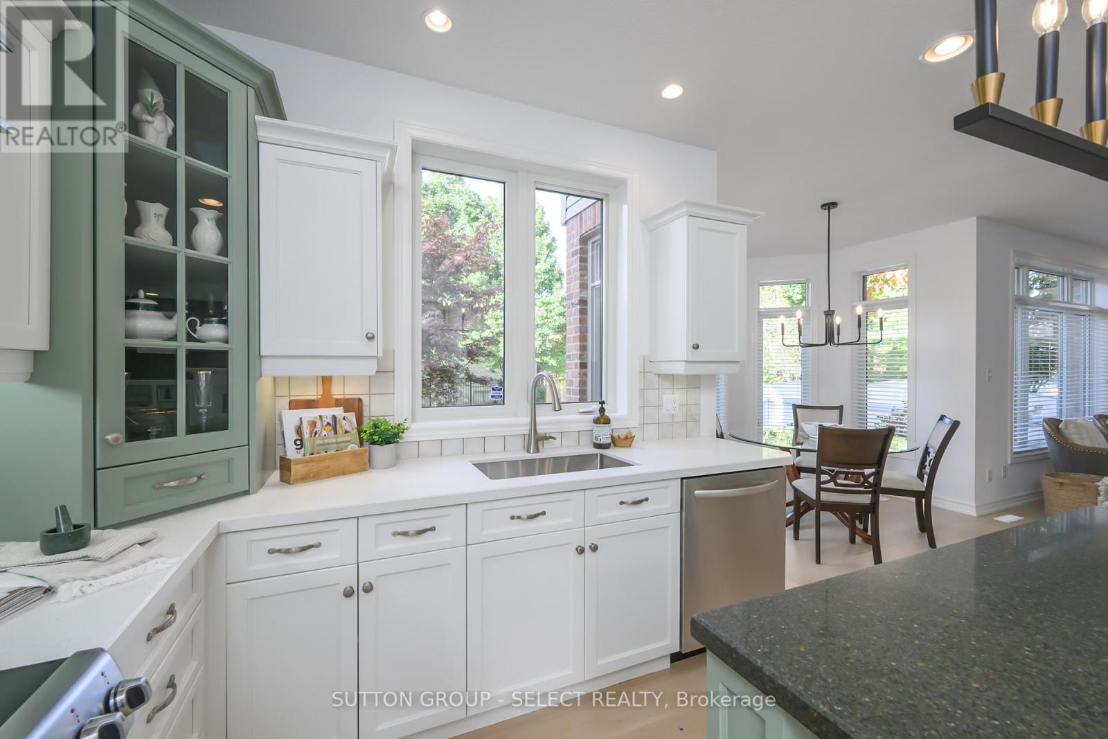 270 East Rivertrace Walk, London North, Ontario  N6G 5J7 - Photo 15 - X12469121