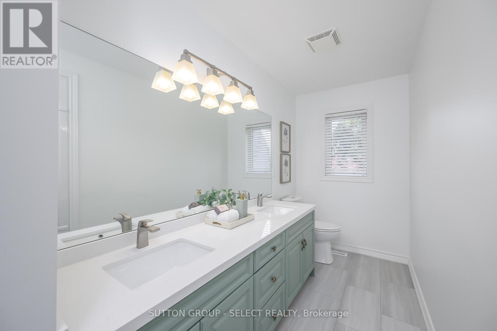 270 East Rivertrace Walk, London North, Ontario  N6G 5J7 - Photo 35 - X12469121