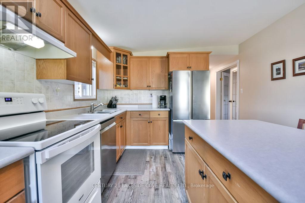 1355 Hilltop Road, Severn, Ontario  L3V 0V7 - Photo 16 - S12468922
