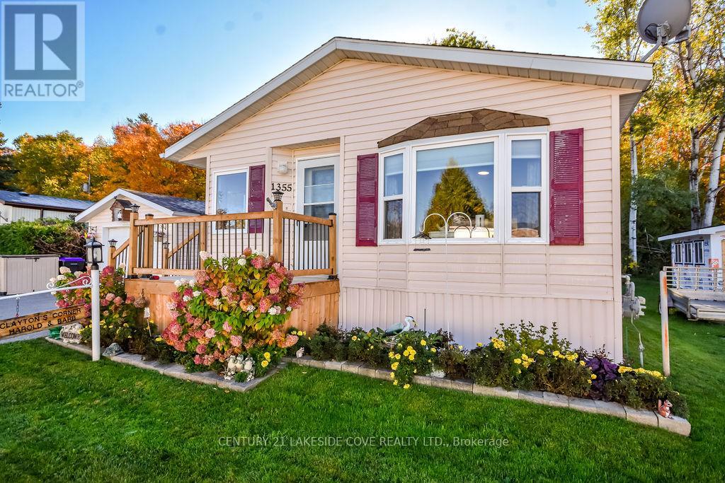 1355 Hilltop Road, Severn, Ontario  L3V 0V7 - Photo 2 - S12468922