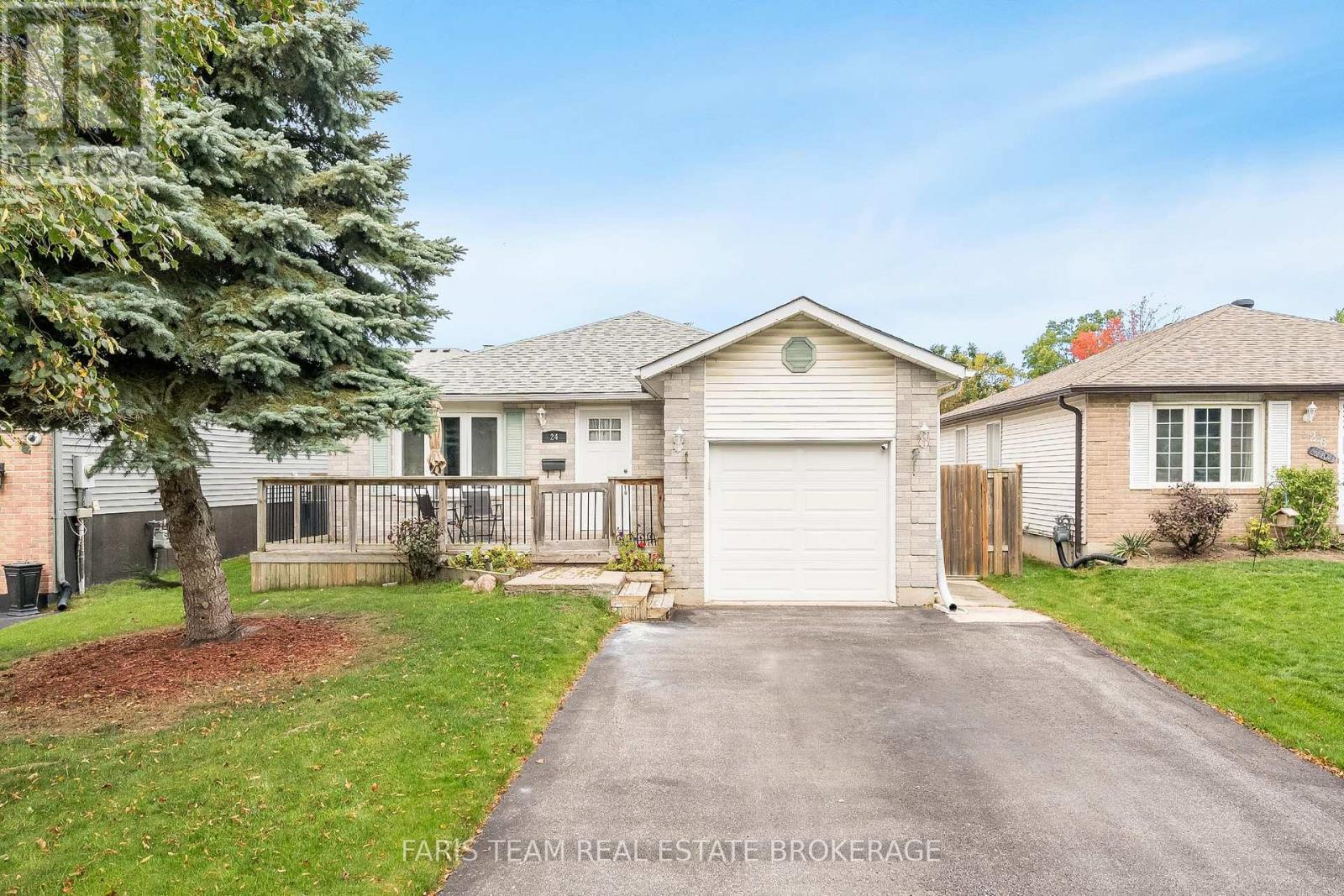 24 Laurie Crescent, Barrie, Ontario  L4M 6C7 - Photo 1 - S12469004