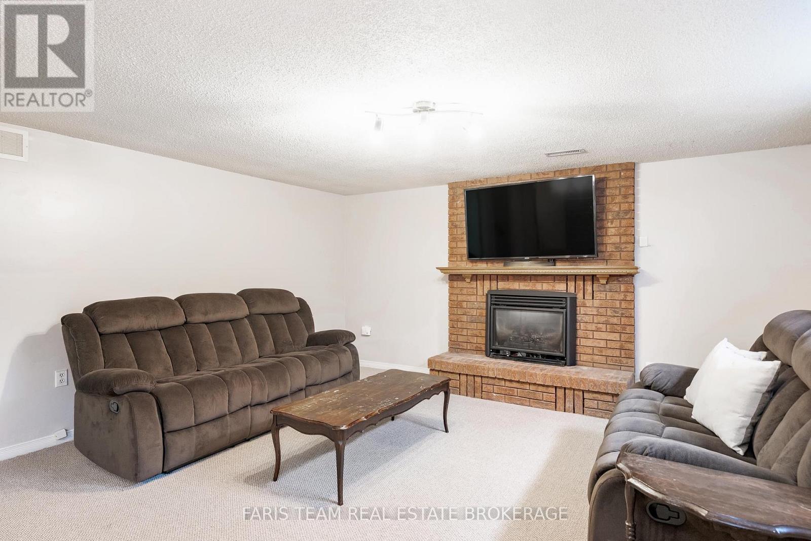 24 Laurie Crescent, Barrie, Ontario  L4M 6C7 - Photo 23 - S12469004