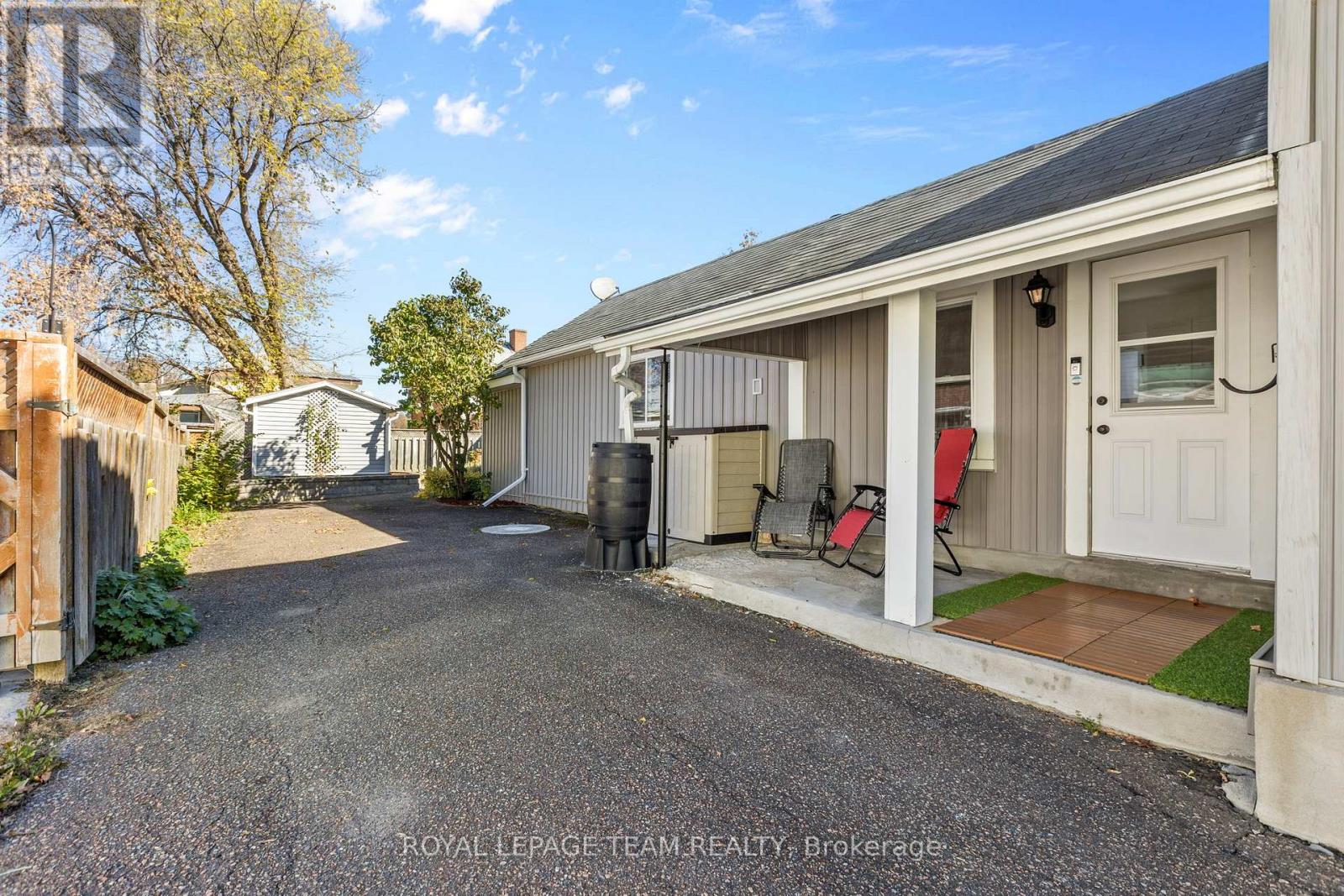 107 Queen Street N, Renfrew, Ontario  K7V 2A4 - Photo 3 - X12469089