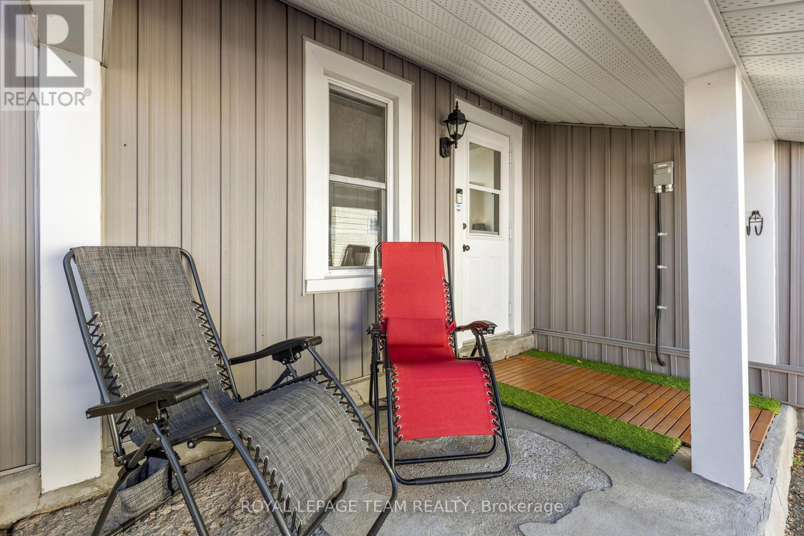107 Queen Street N, Renfrew, Ontario  K7V 2A4 - Photo 4 - X12469089