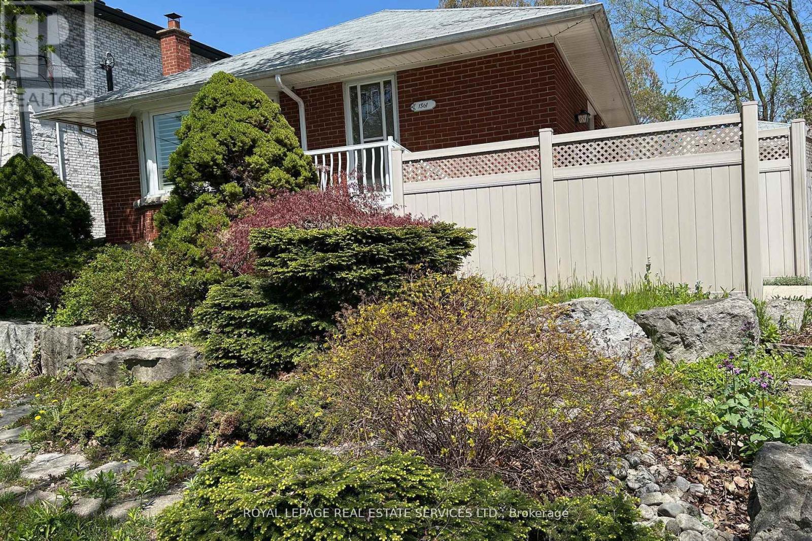 1361 Kenmuir Avenue, Mississauga, Ontario  L5G 4B3 - Photo 25 - W12293180