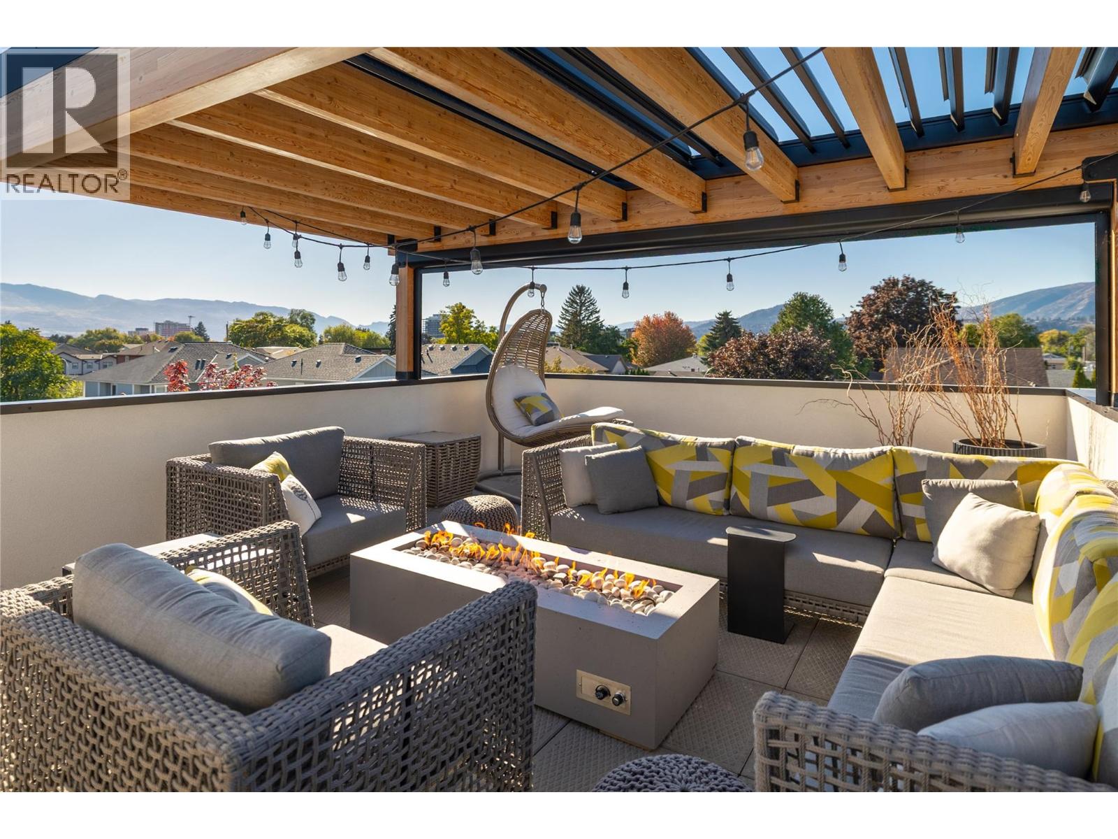 884 Patterson Avenue, Kelowna, British Columbia  V1Y 7Z3 - Photo 2 - 10365953