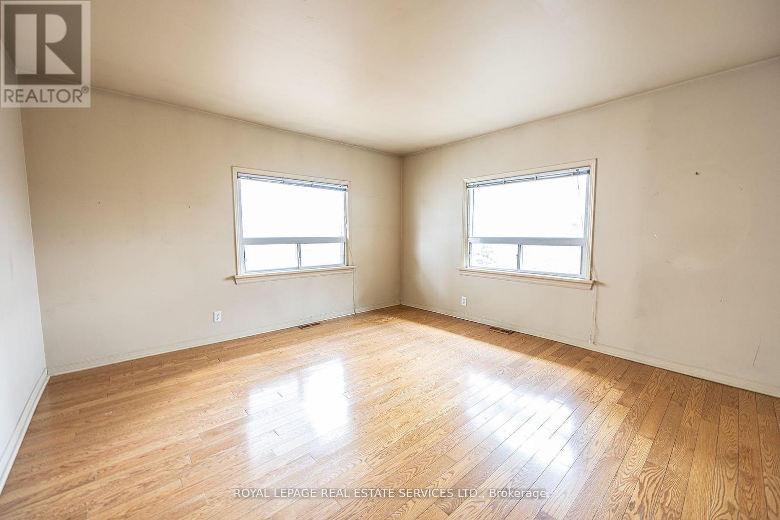 1361 Kenmuir Avenue, Mississauga, Ontario  L5G 4B3 - Photo 11 - W12293180
