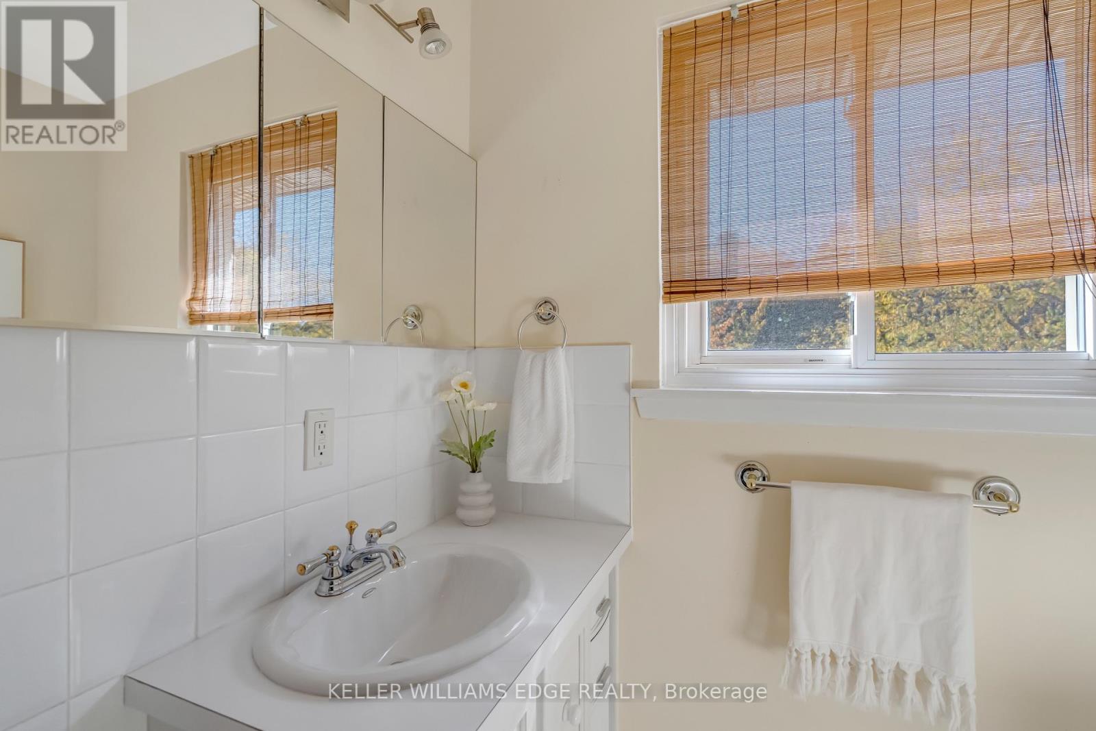 1191 Eighth Line, Oakville, Ontario  L6H 2H2 - Photo 18 - W12468925