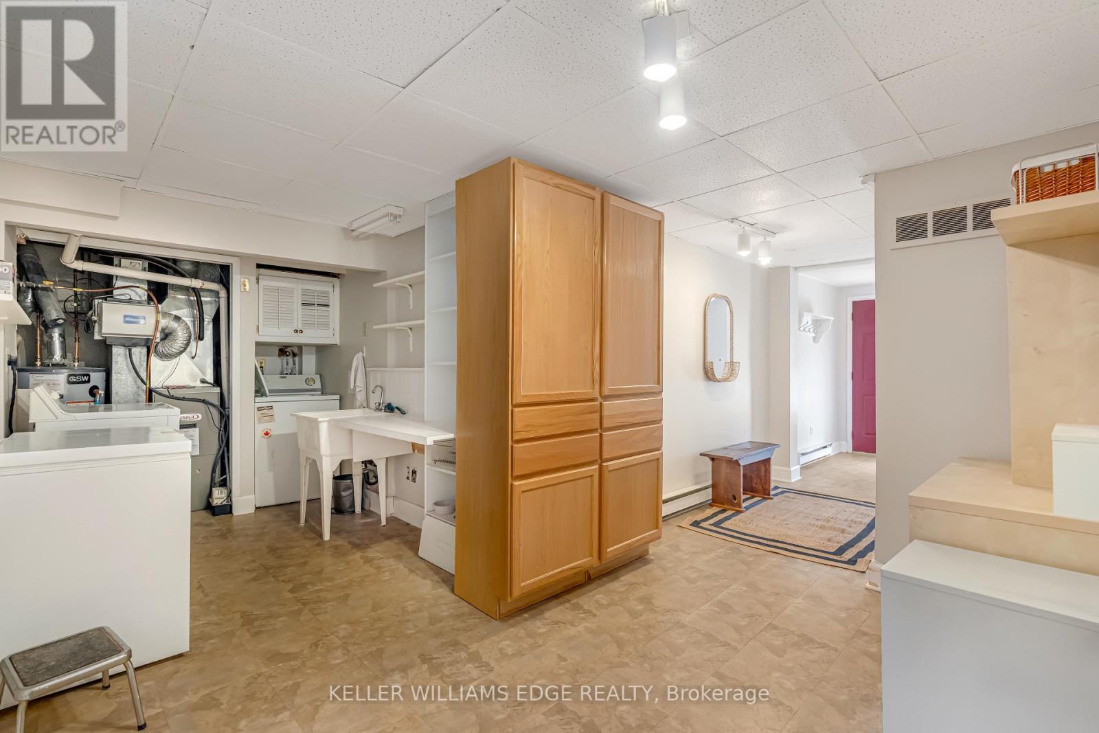 1191 Eighth Line, Oakville, Ontario  L6H 2H2 - Photo 36 - W12468925