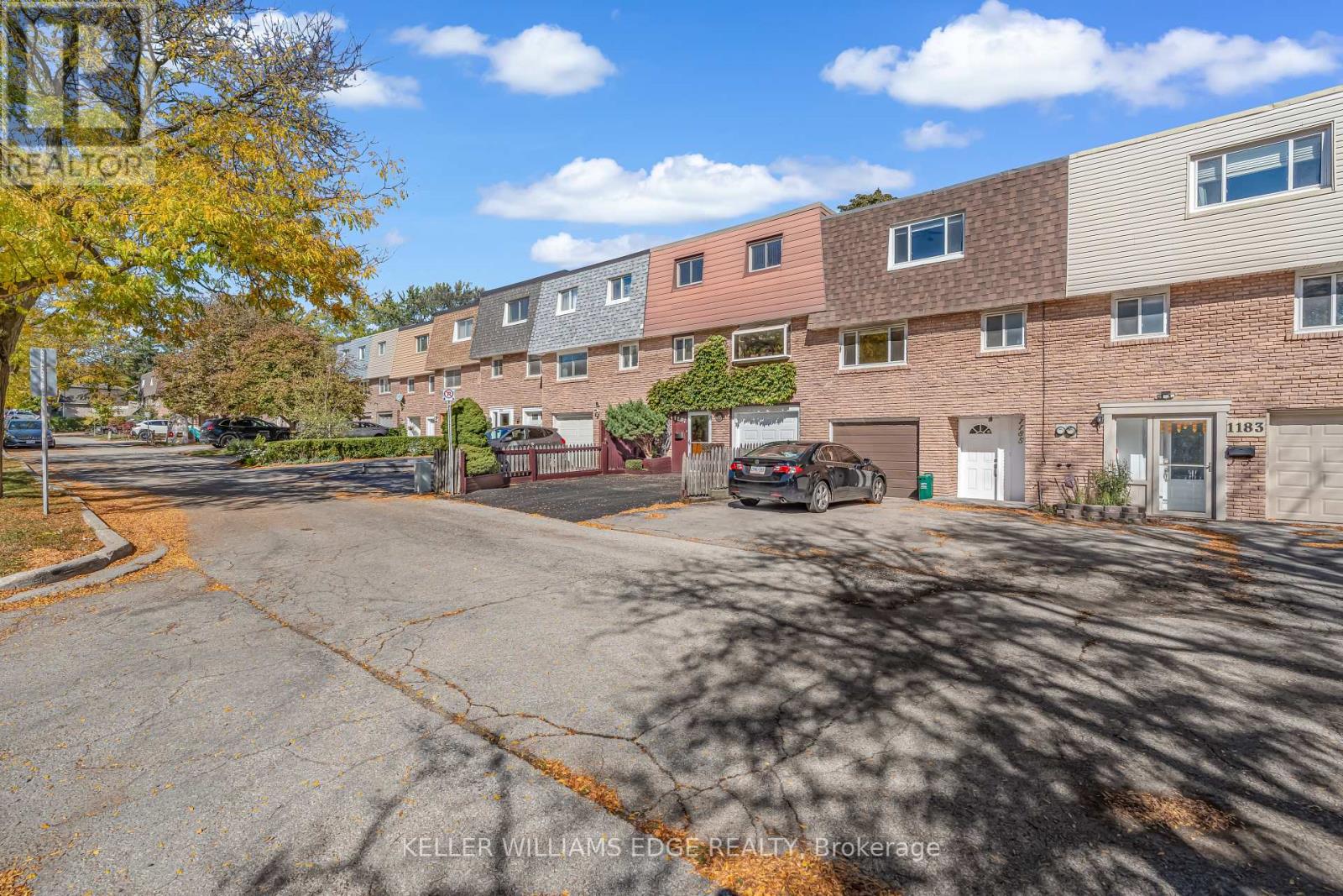 1191 Eighth Line, Oakville, Ontario  L6H 2H2 - Photo 4 - W12468925