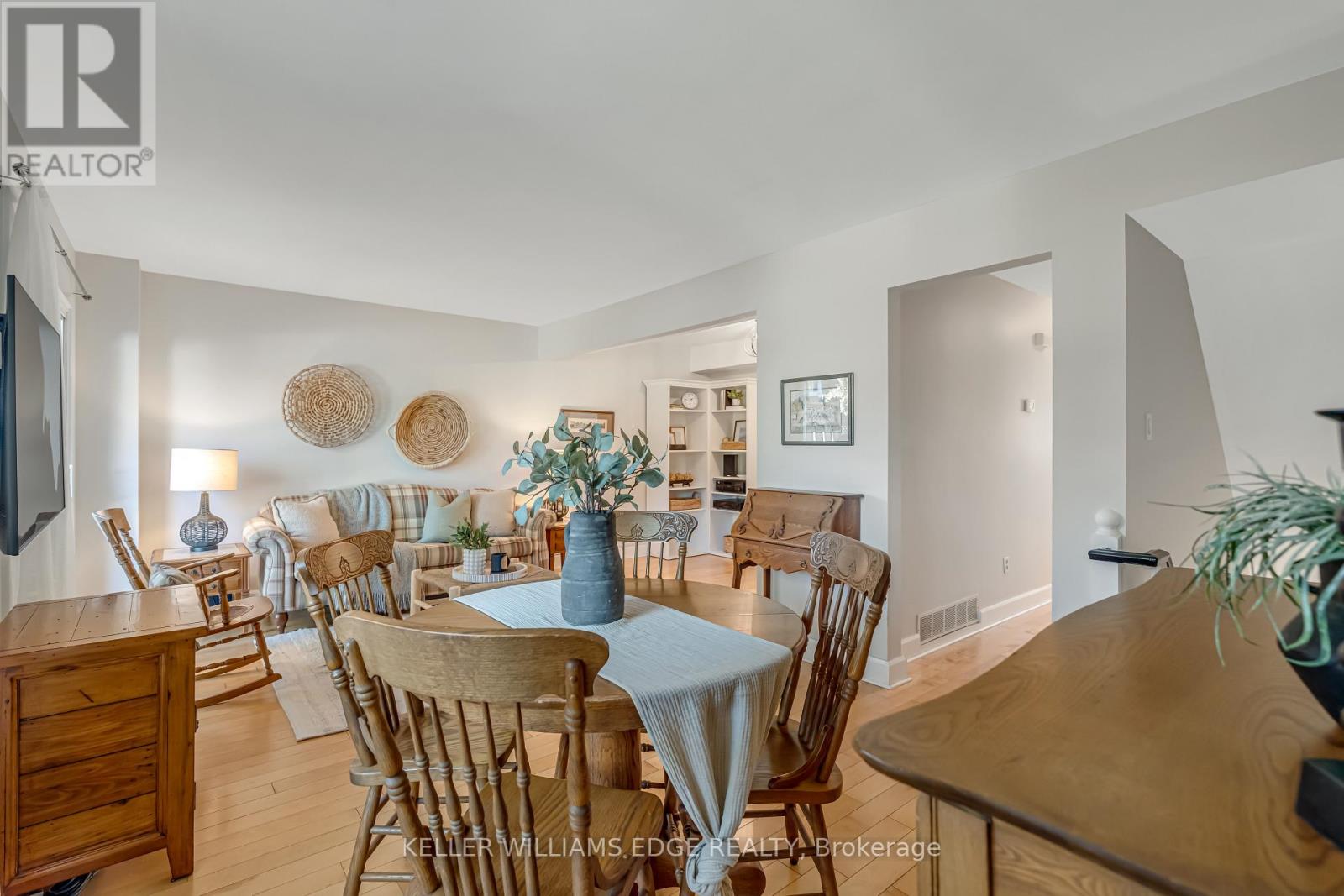 1191 Eighth Line, Oakville, Ontario  L6H 2H2 - Photo 7 - W12468925