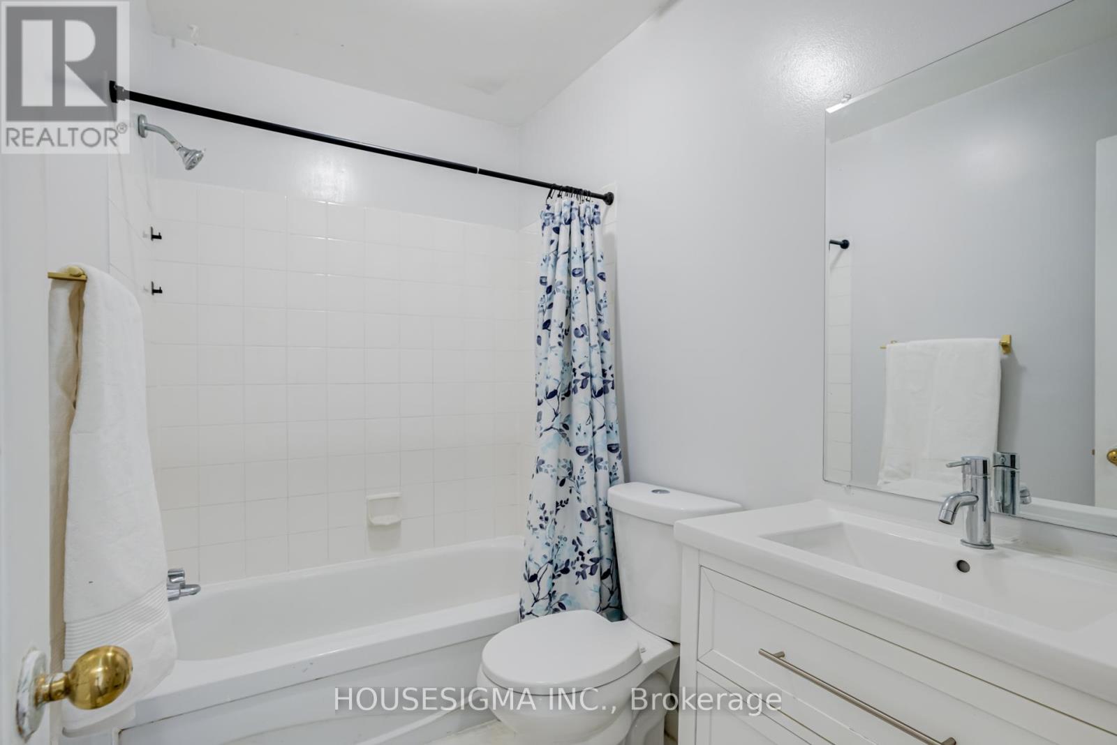 61 - 31 Parkview Drive, Orangeville, Ontario  L9W 4J1 - Photo 13 - W12468928