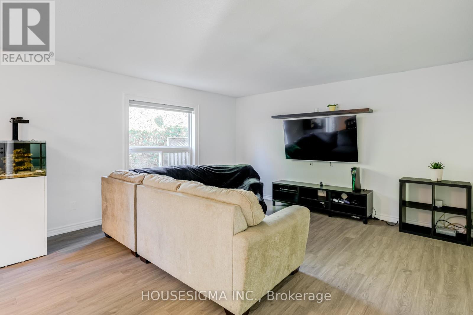 61 - 31 Parkview Drive, Orangeville, Ontario  L9W 4J1 - Photo 5 - W12468928