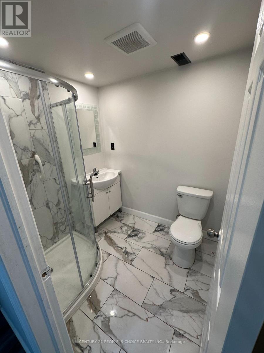 608 Thornwood Avenue, Burlington, Ontario  L7N 3B8 - Photo 25 - W12468929