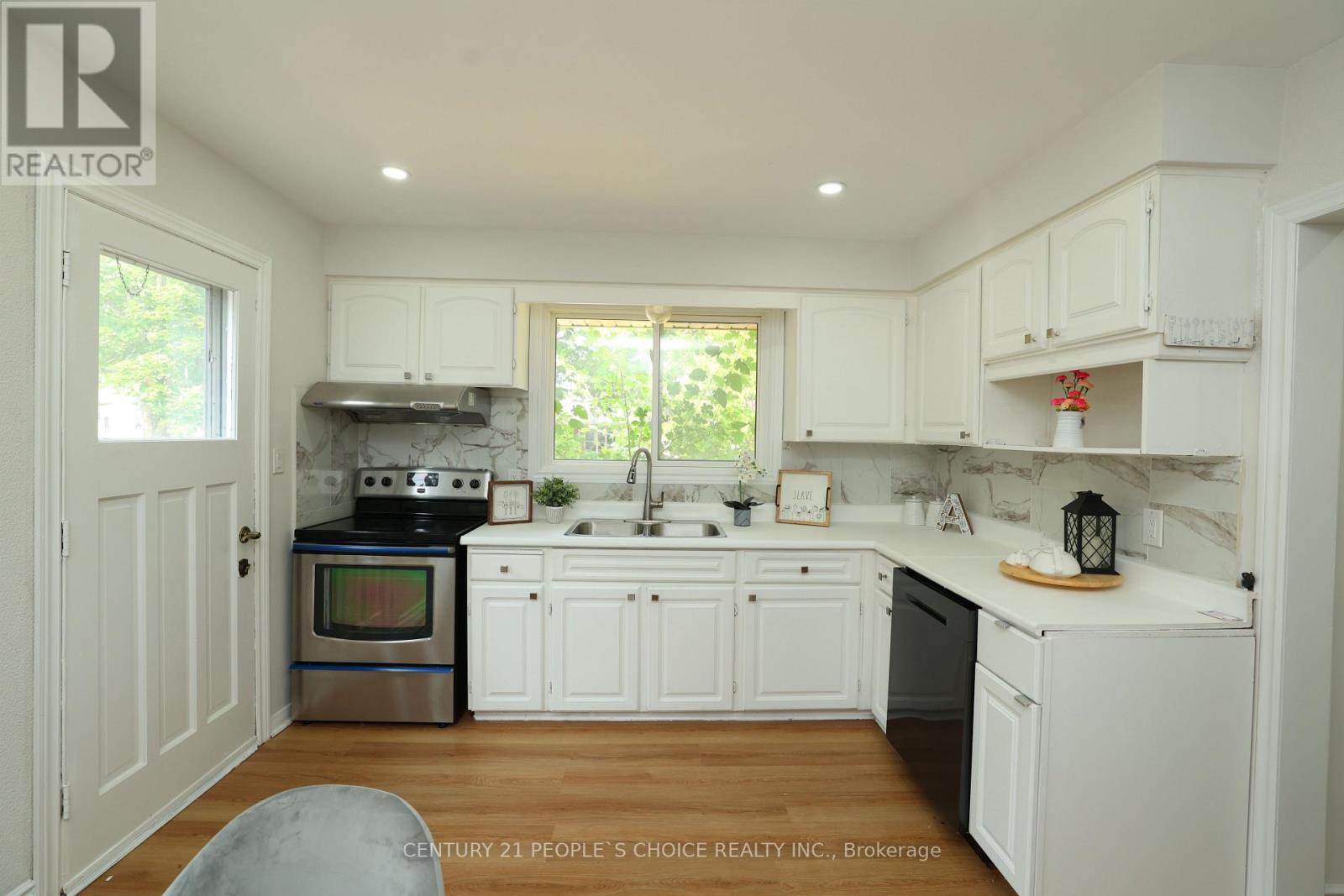 608 Thornwood Avenue, Burlington, Ontario  L7N 3B8 - Photo 46 - W12468929