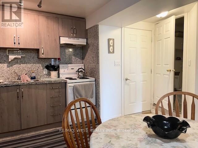 Lower - 328 Caledonia Road, Toronto, Ontario  M6E 4T6 - Photo 6 - W12468968