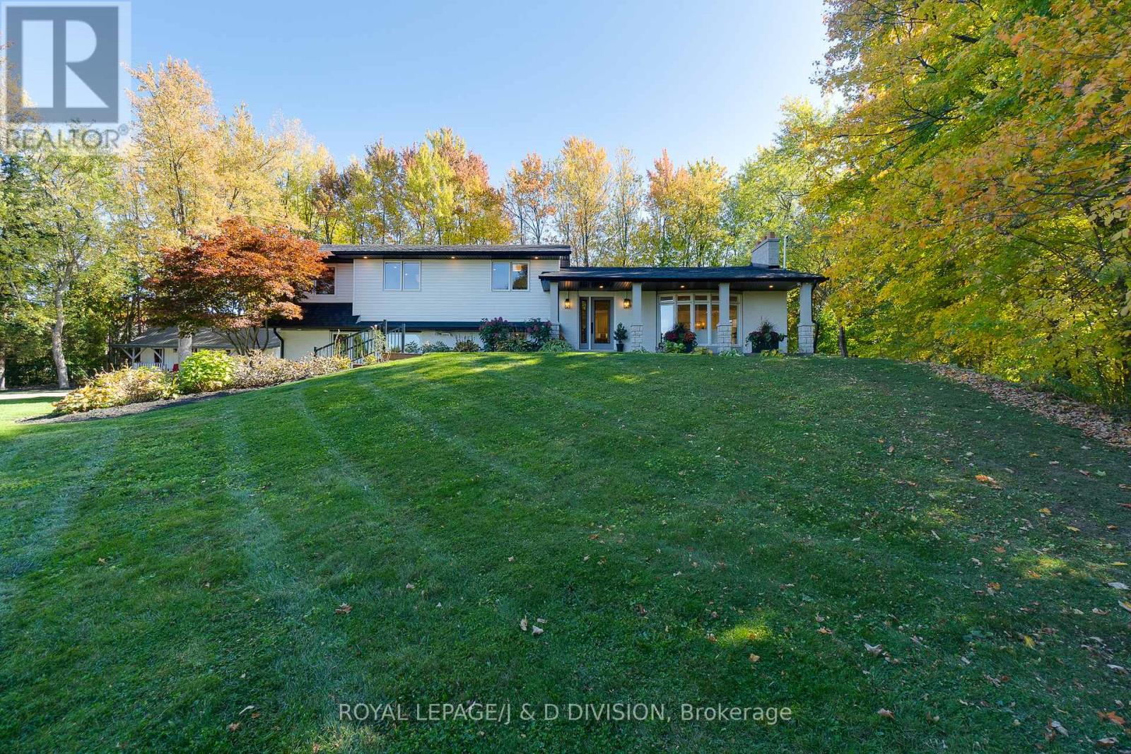 2340 Britannia Road, Burlington, Ontario  L7P 0G2 - Photo 5 - W12468973