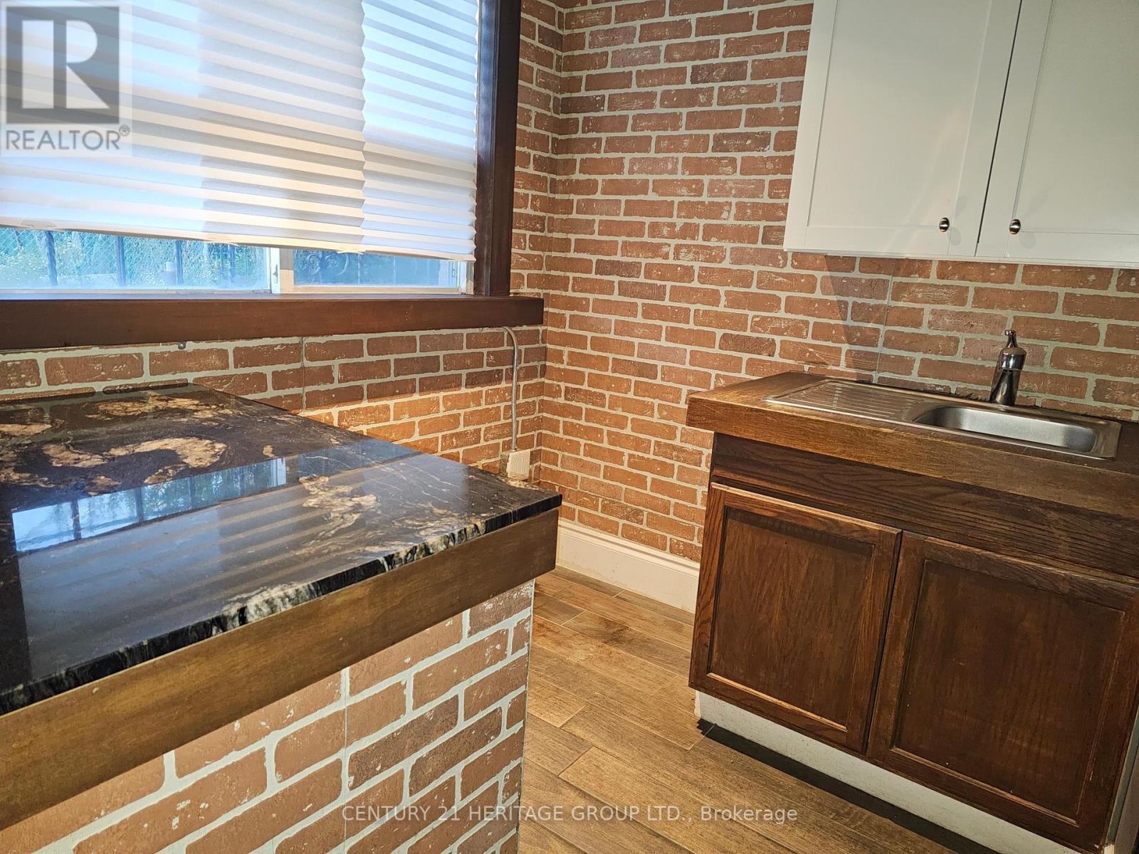 734 Wilson Avenue, Toronto, Ontario  M3K 1E2 - Photo 5 - W12468988