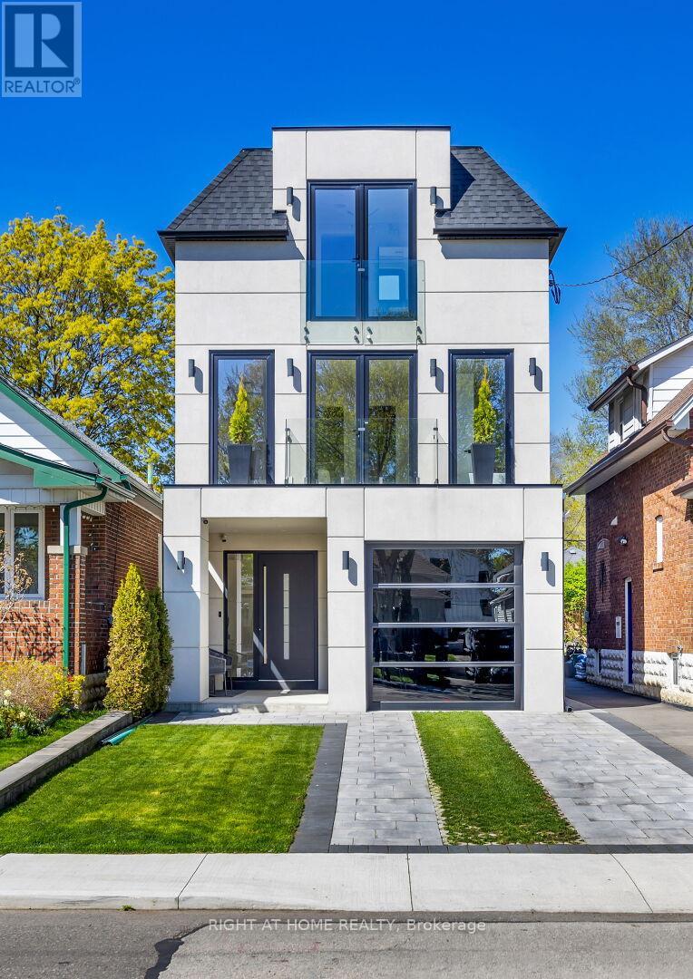 40 SIXTH STREET, Toronto, Ontario
