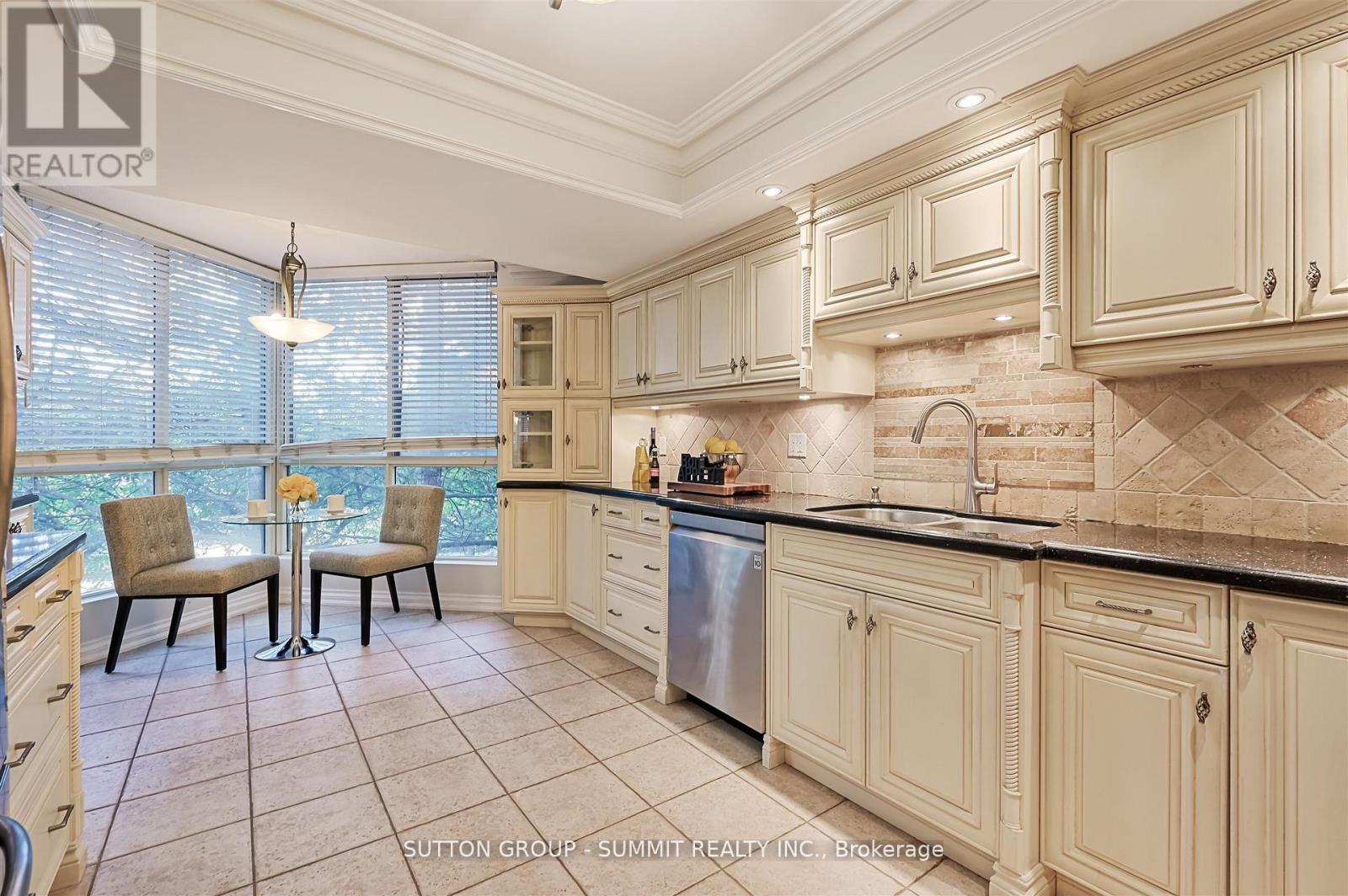 209 - 55 Kingsbridge Garden Circle, Mississauga, Ontario  L5R 1Y1 - Photo 20 - W12469000