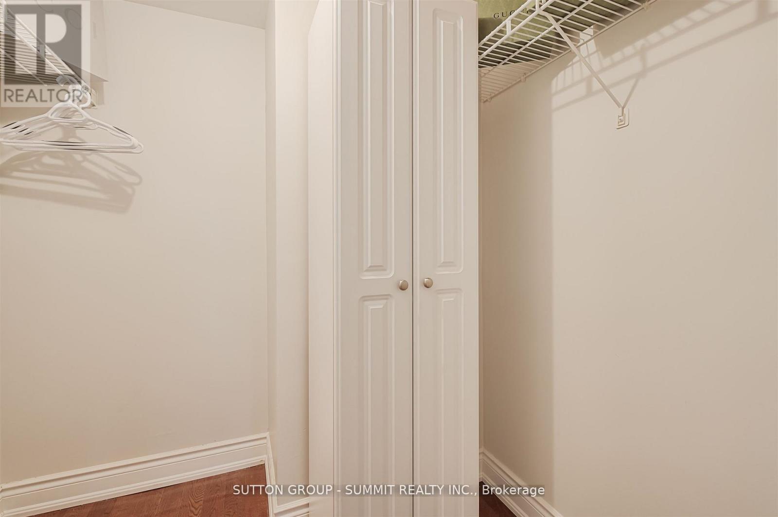 209 - 55 Kingsbridge Garden Circle, Mississauga, Ontario  L5R 1Y1 - Photo 25 - W12469000