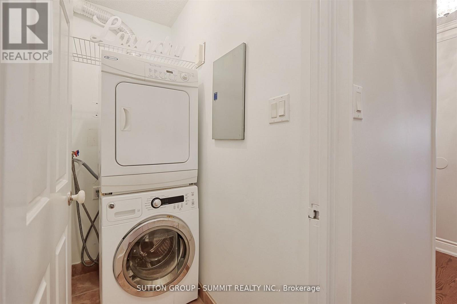 209 - 55 Kingsbridge Garden Circle, Mississauga, Ontario  L5R 1Y1 - Photo 31 - W12469000