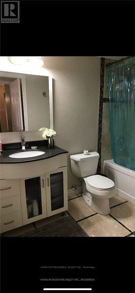 621 - 1001 Cedarglen Gate, Mississauga, Ontario  L5C 4R2 - Photo 12 - W12469016