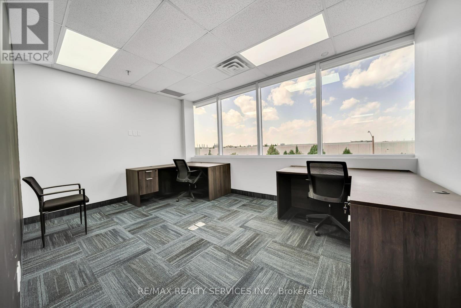 202 - 6660 Kennedy Road, Mississauga, Ontario  L5T 2M9 - Photo 9 - W12469017