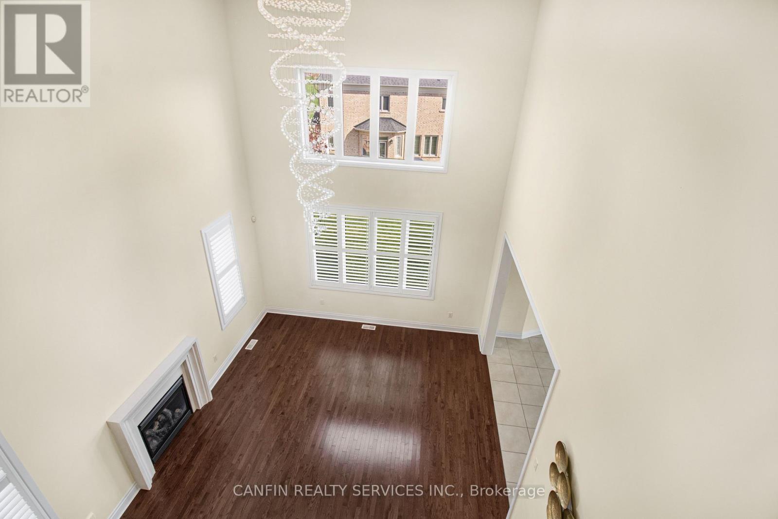 10 Calstock Place, Brampton, Ontario  L6X 0X3 - Photo 11 - W12469039